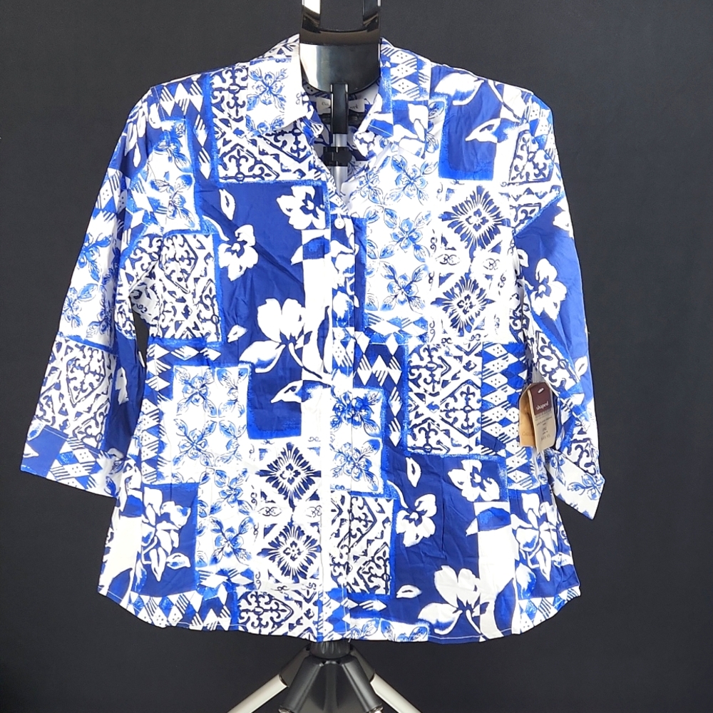 NWT- Coldwater Creek - Women's Patch Printed Shaped Shirt - Blue/White- Size PXL